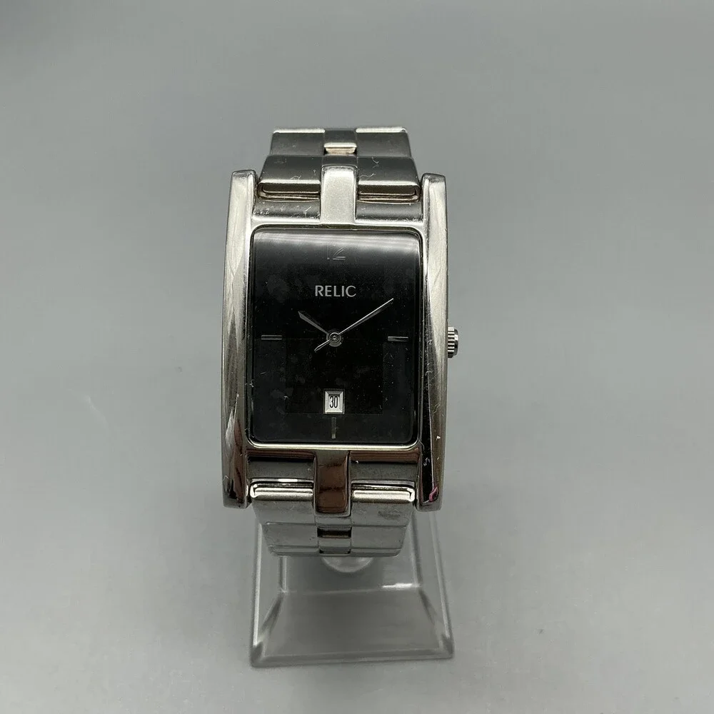 Relic Mens Watch 28mm Black Dial Stainless Steel Date ZR77044 New Battery 7.75